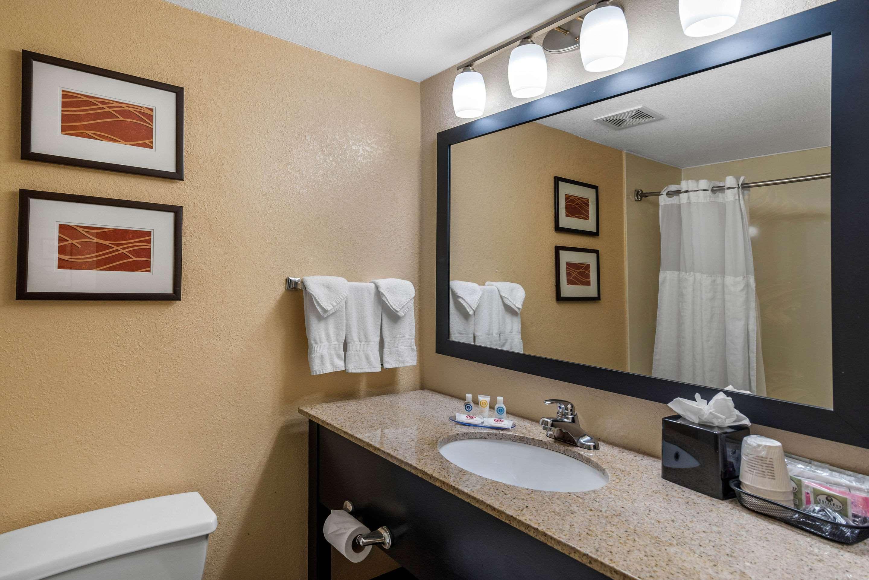 Comfort Inn & Suites Peachtree Corners Norcross Exterior photo