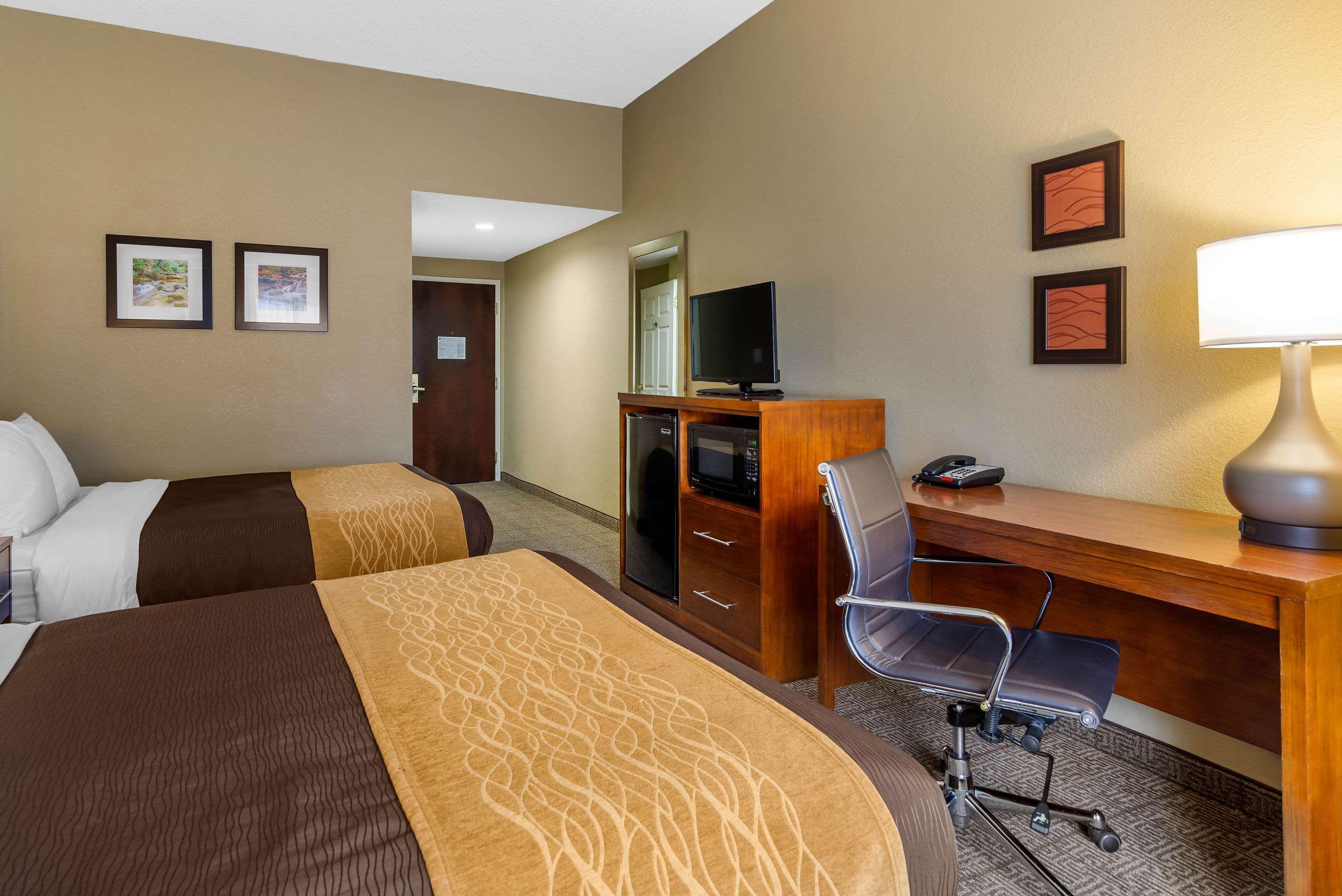 Comfort Inn & Suites Peachtree Corners Norcross Exterior photo