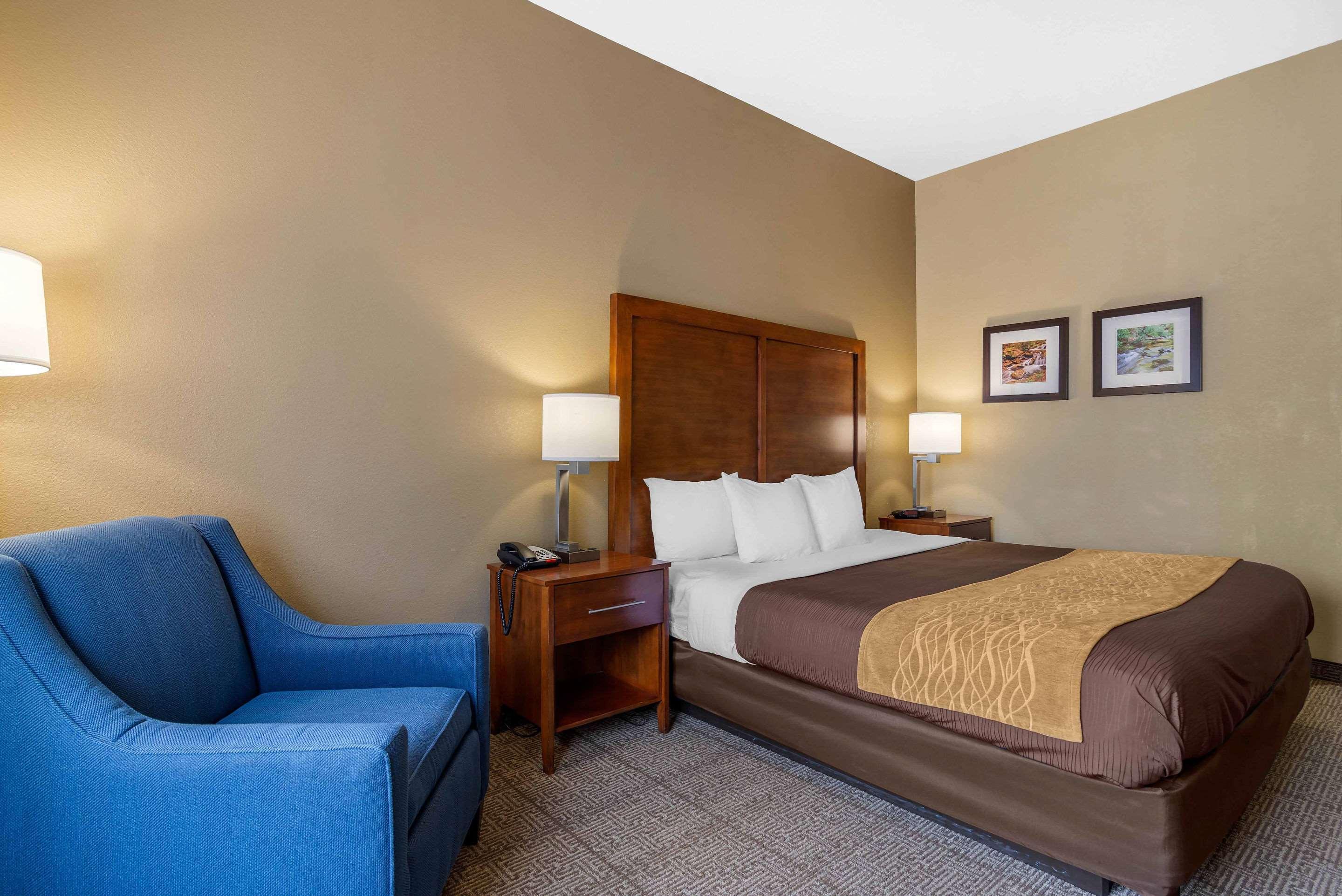 Comfort Inn & Suites Peachtree Corners Norcross Exterior photo