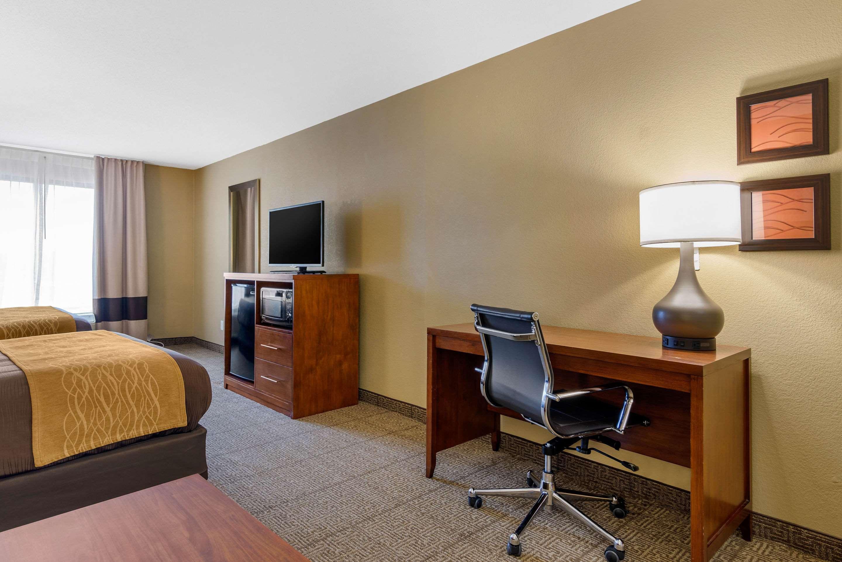 Comfort Inn & Suites Peachtree Corners Norcross Exterior photo